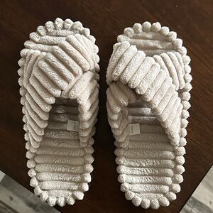 Cozy Cream Textured Slippers